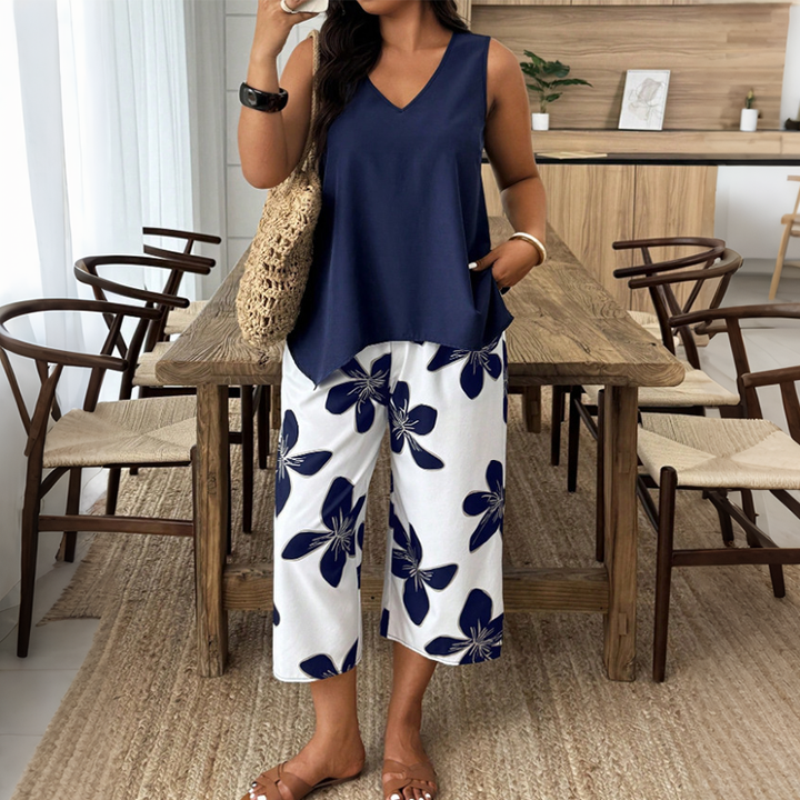 Marissa - Sæt med asymmetrisk soft-touch top og blomstrede capribukser