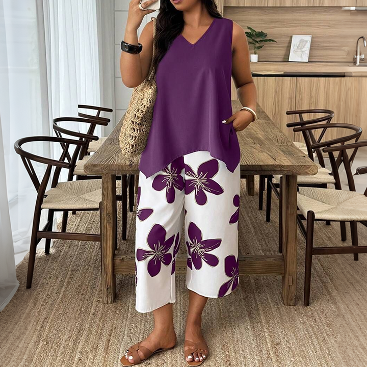 Marissa - Sæt med asymmetrisk soft-touch top og blomstrede capribukser