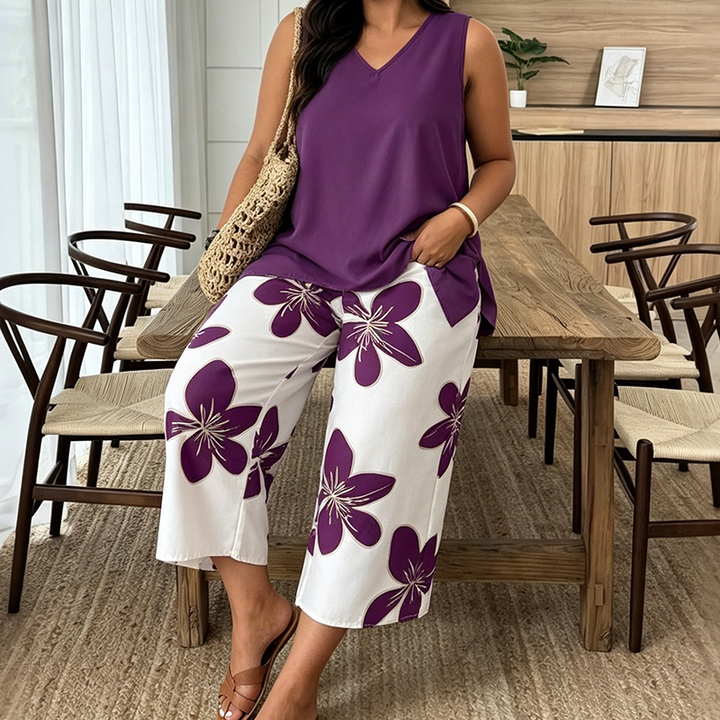 Marissa - Sæt med asymmetrisk soft-touch top og blomstrede capribukser