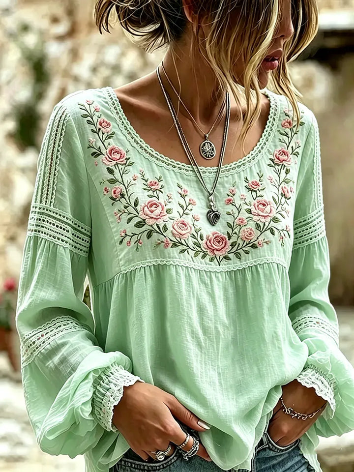 Tressalia - Broderet linnedbluse