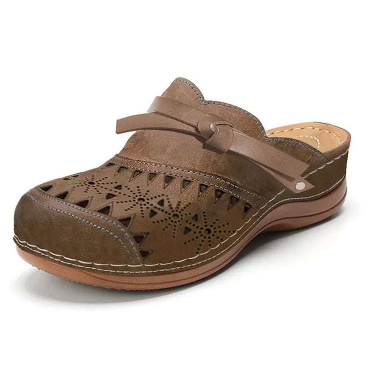Mallory - Perforerede slip-on komforttræsko